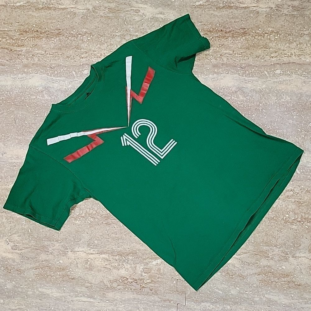 YACHT CLUB MEXICO #12 TEE SIZE MEDIUM